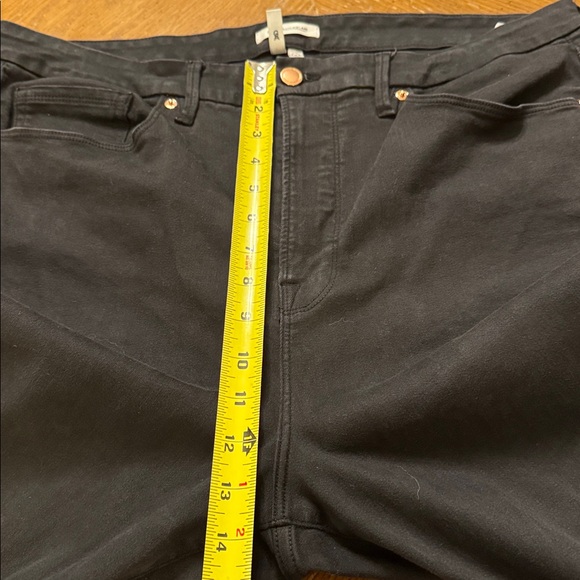 Good American Good Waist Crop Side Slit Jean Plus Size 18 26” inseam Black EUC - Picture 10 of 16